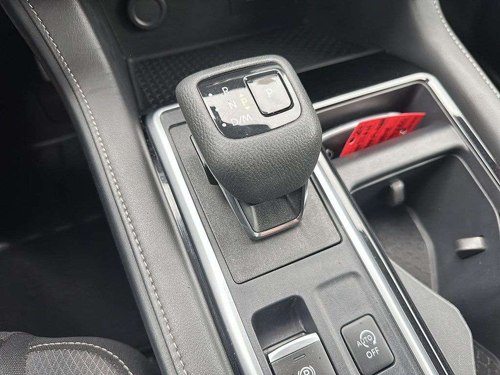 2024 Nissan Pathfinder SV 4WD in Stratford, Ontario - 14 - w1024h768px