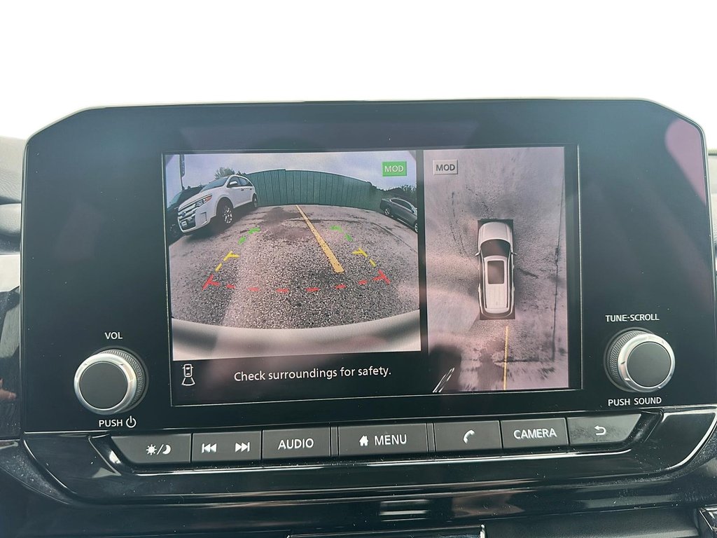 2024 Nissan Pathfinder SV 4WD in Stratford, Ontario - 17 - w1024h768px