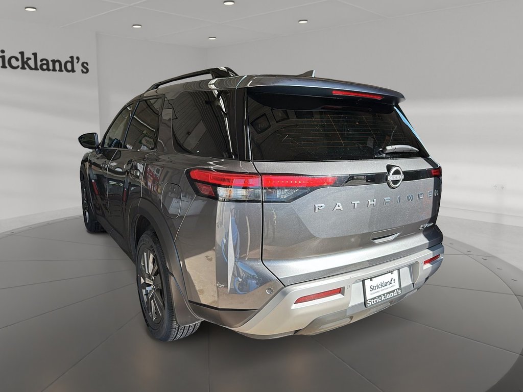 2024 Nissan Pathfinder SV 4WD in Stratford, Ontario - 4 - w1024h768px