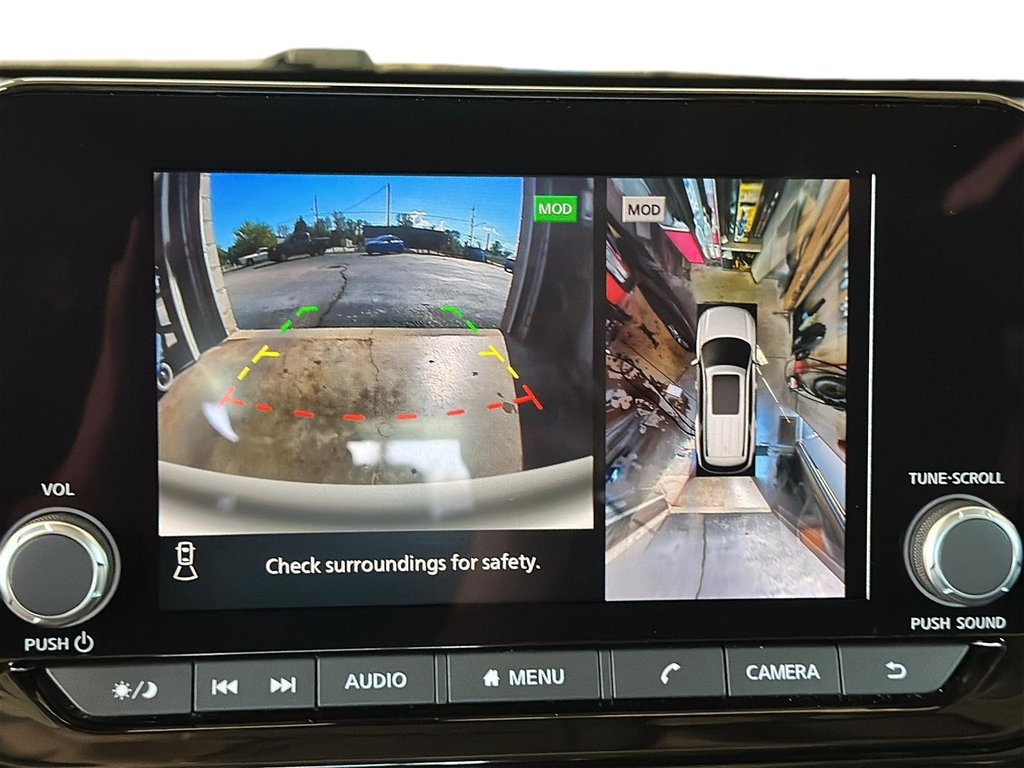 2024 Nissan Pathfinder SV 4WD in Stratford, Ontario - 17 - w1024h768px