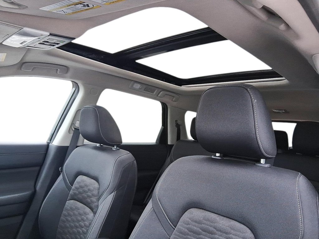 2024 Nissan Pathfinder SV 4WD in Stratford, Ontario - 18 - w1024h768px