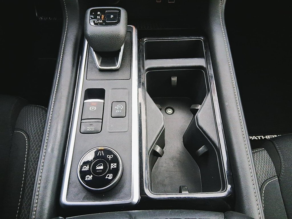 2024 Nissan Pathfinder SV 4WD in Stratford, Ontario - 17 - w1024h768px