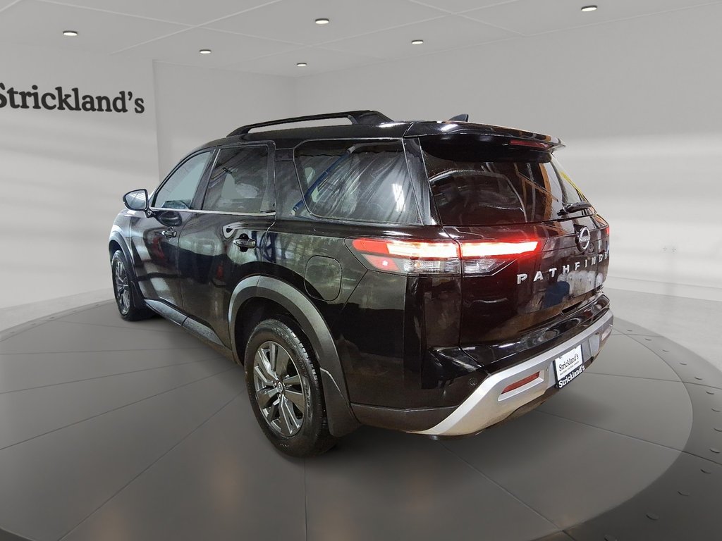 2024 Nissan Pathfinder SV 4WD in Stratford, Ontario - 4 - w1024h768px