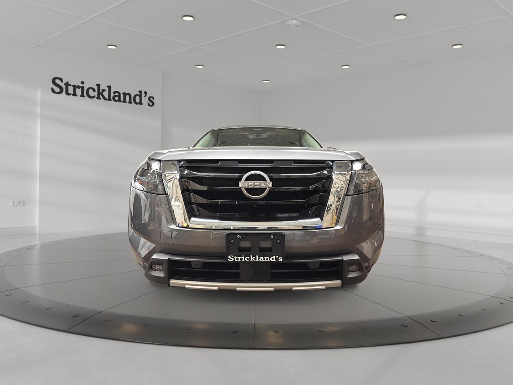 2024 Nissan Pathfinder SV 4WD in Stratford, Ontario - 2 - w1024h768px