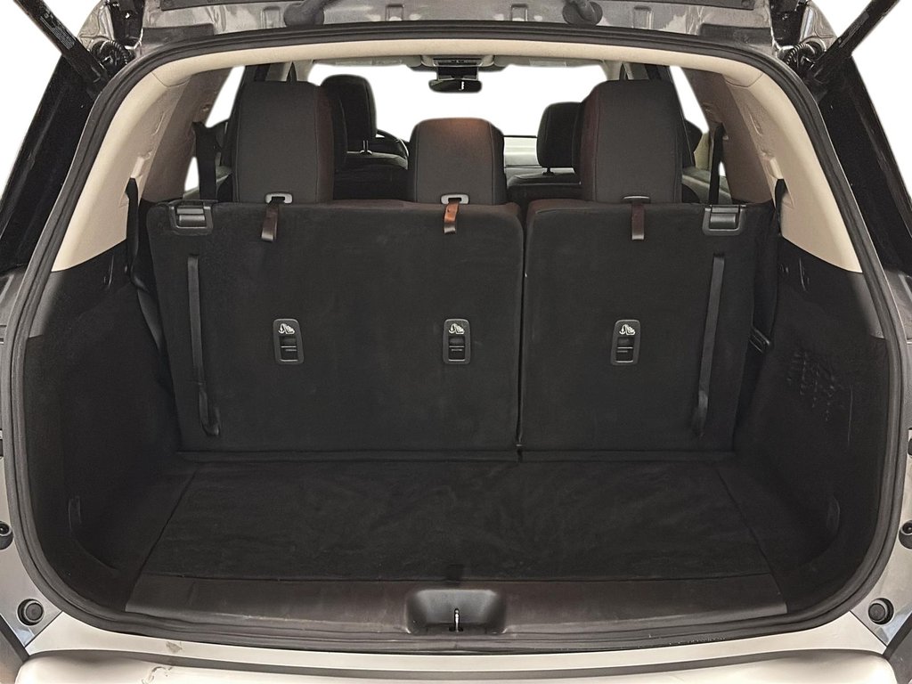 2024 Nissan Pathfinder SV 4WD in Stratford, Ontario - 6 - w1024h768px