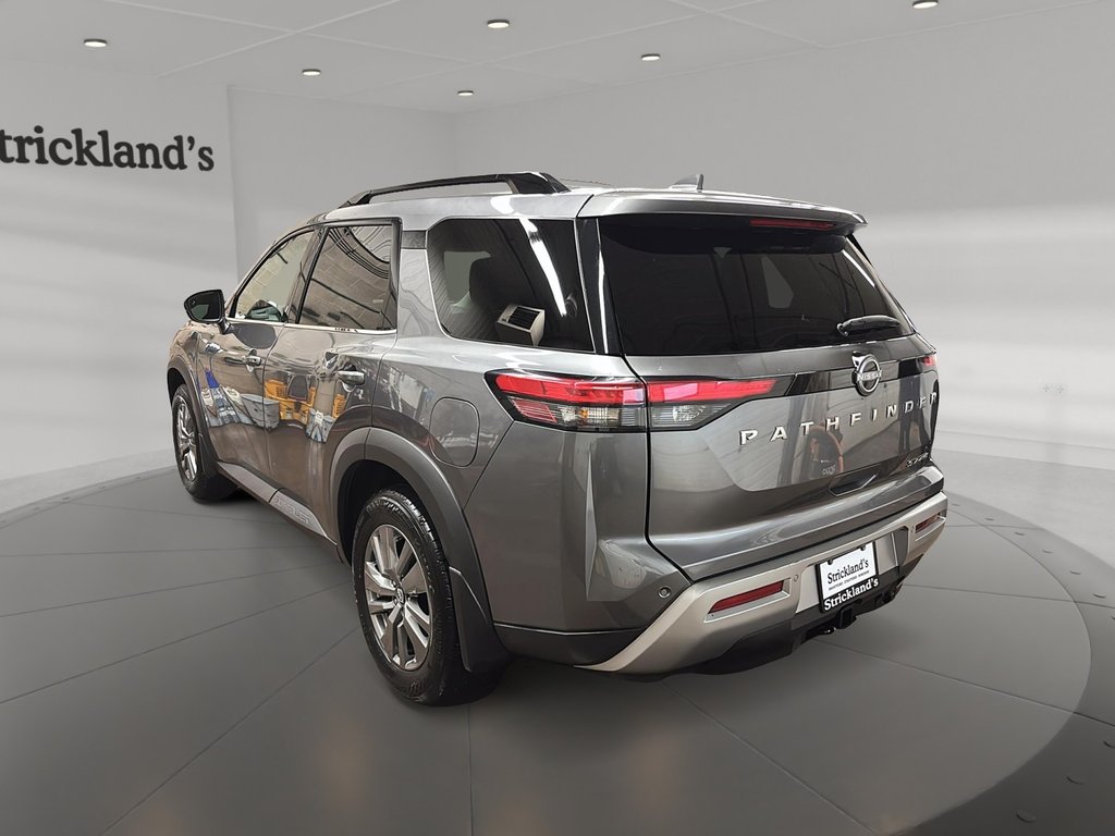 2024 Nissan Pathfinder SV 4WD in Stratford, Ontario - 4 - w1024h768px