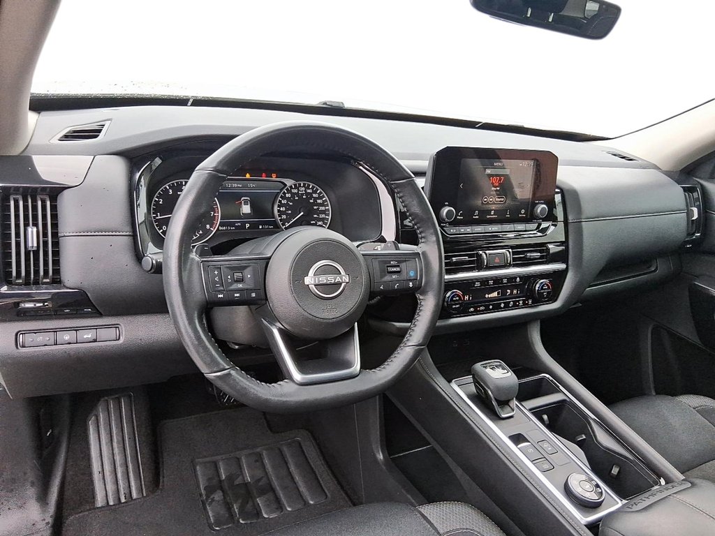 2024 Nissan Pathfinder SV 4WD in Stratford, Ontario - 11 - w1024h768px