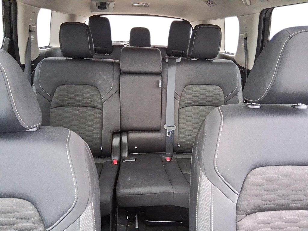 2024 Nissan Pathfinder SV 4WD in Stratford, Ontario - 10 - w1024h768px