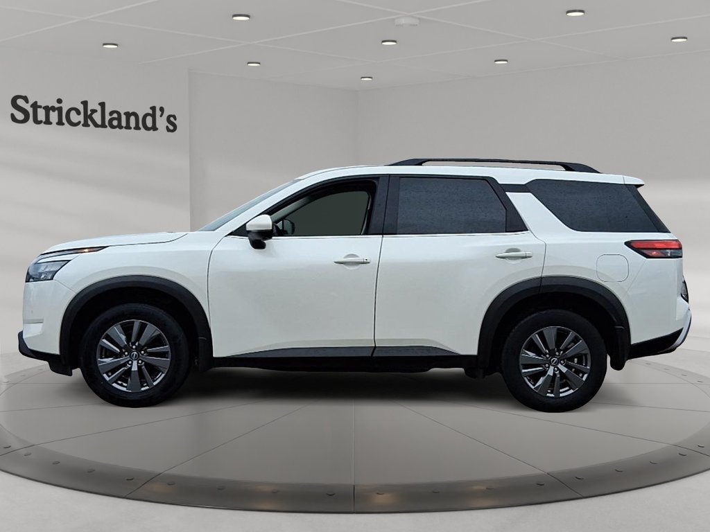 2024 Nissan Pathfinder SV 4WD in Stratford, Ontario - 5 - w1024h768px