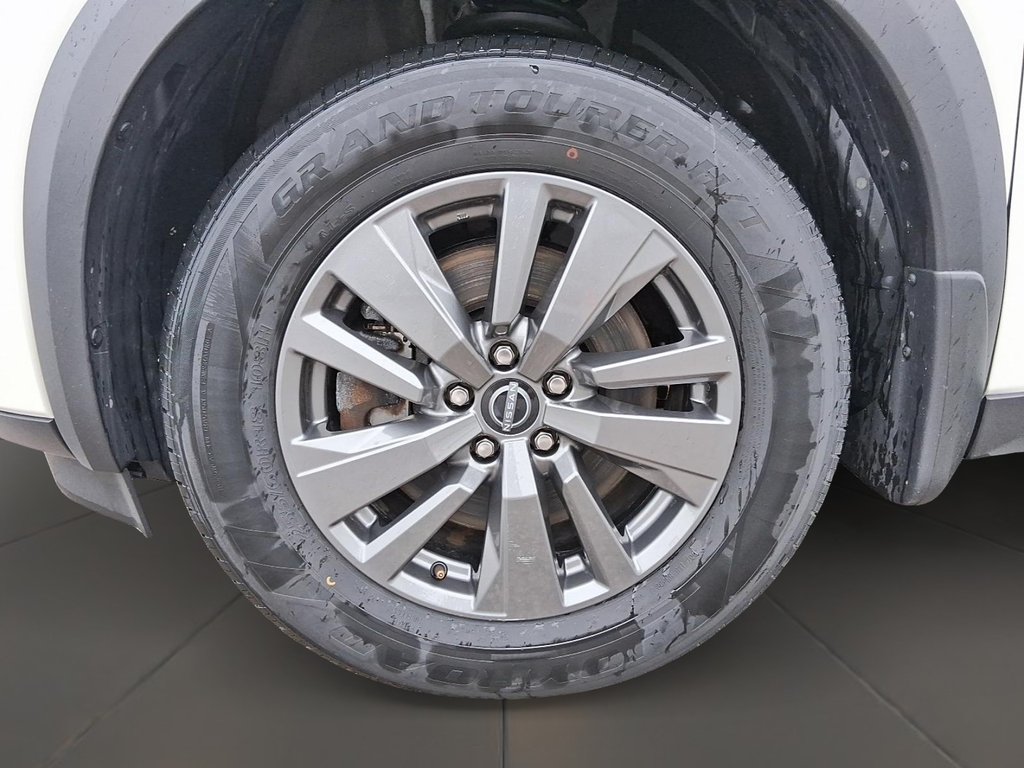 2024 Nissan Pathfinder SV 4WD in Stratford, Ontario - 7 - w1024h768px