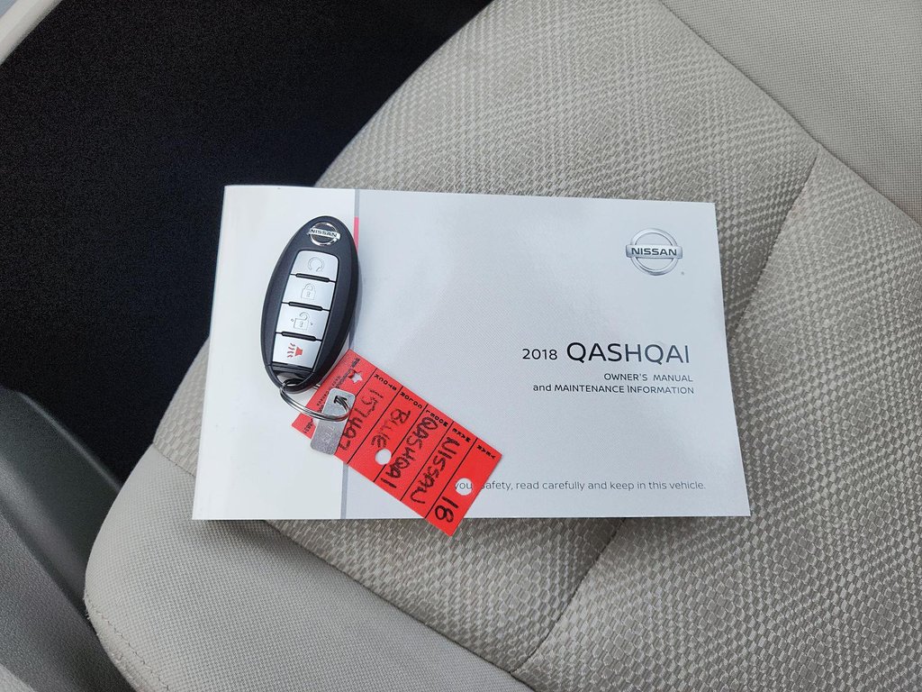 2018  Qashqai SV FWD CVT in Stratford, Ontario - 16 - w1024h768px