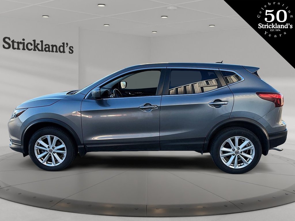 2019  Qashqai SV FWD CVT in Stratford, Ontario - 6 - w1024h768px