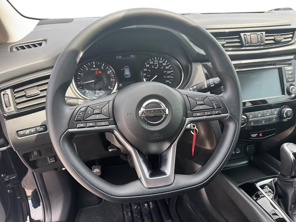 2019 Nissan Qashqai S AWD CVT in Stratford, Ontario - 11 - w1024h768px