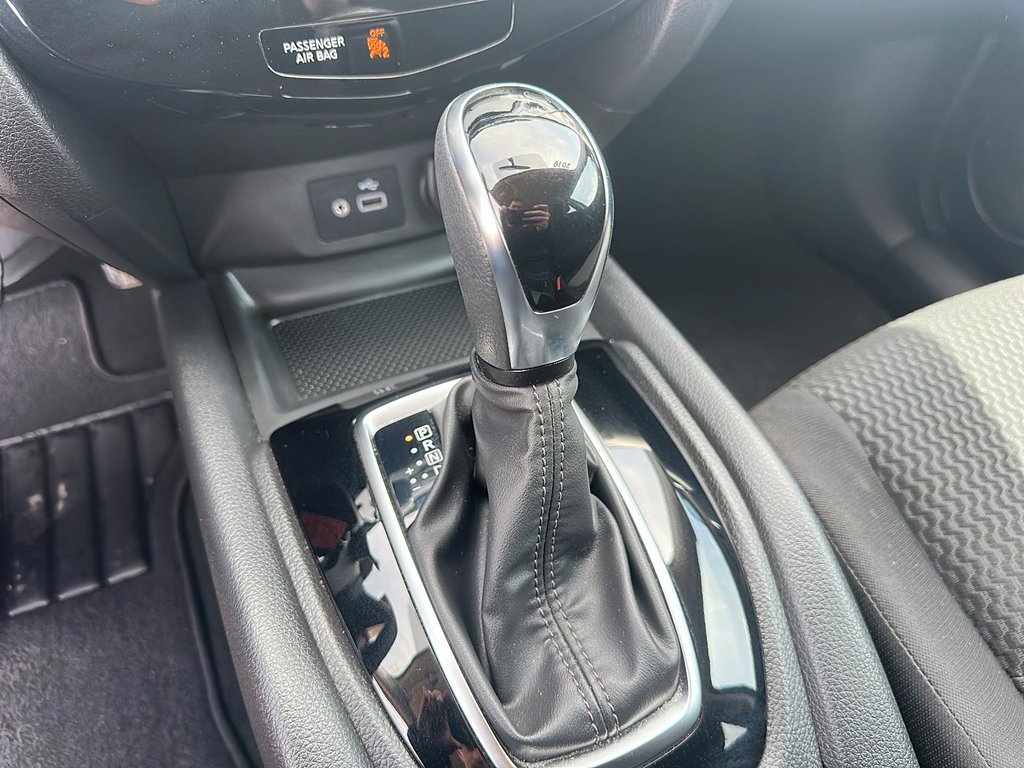 2019 Nissan Qashqai S AWD CVT in Stratford, Ontario - 14 - w1024h768px