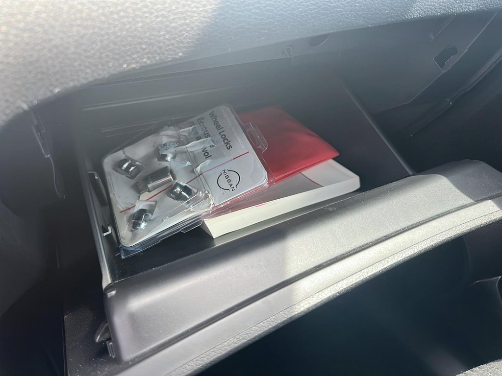 2019 Nissan Qashqai S AWD CVT in Stratford, Ontario - 15 - w1024h768px