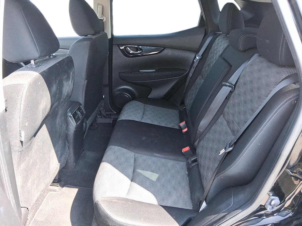 2019 Nissan Qashqai SV AWD CVT in Stratford, Ontario - 10 - w1024h768px