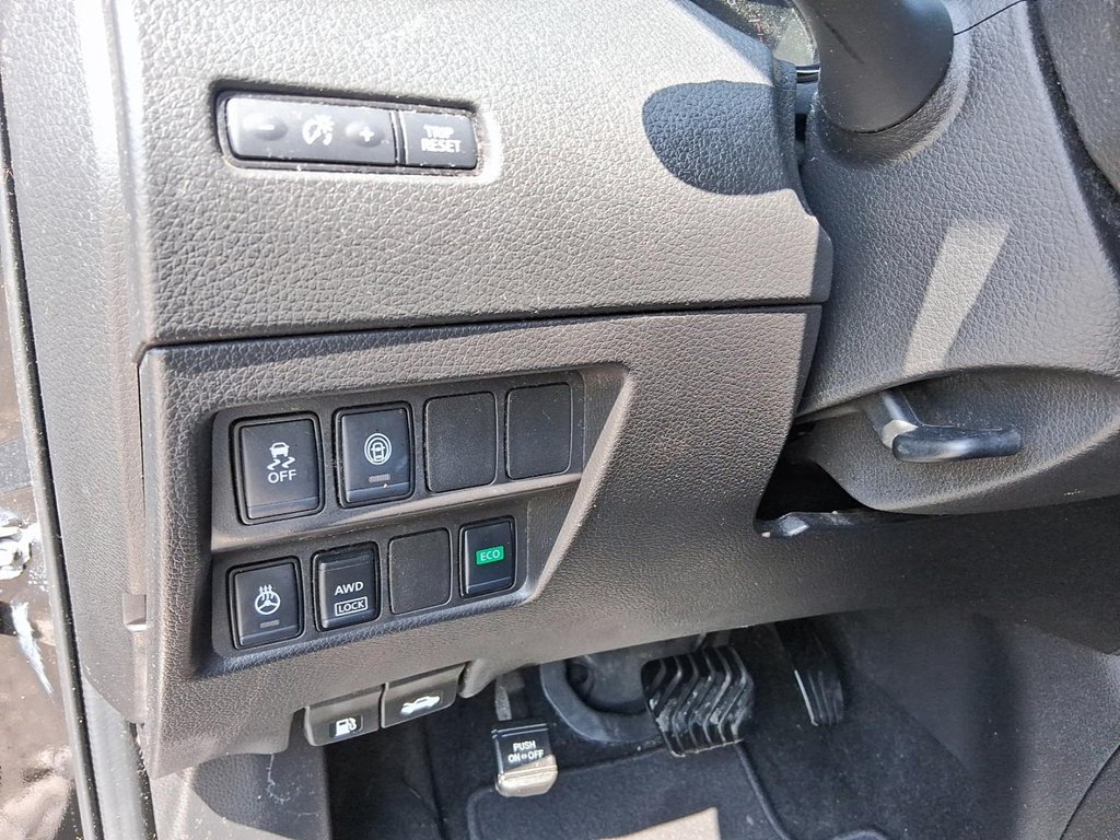 2019 Nissan Qashqai SV AWD CVT in Stratford, Ontario - 18 - w1024h768px