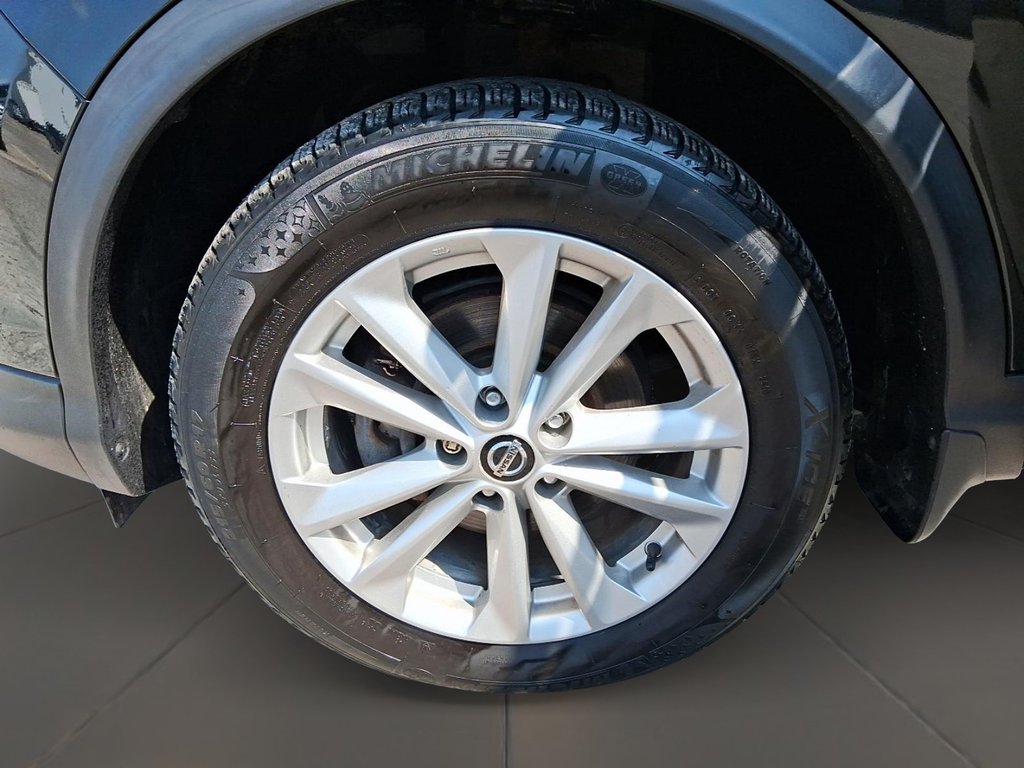 2019 Nissan Qashqai SV AWD CVT in Stratford, Ontario - 8 - w1024h768px