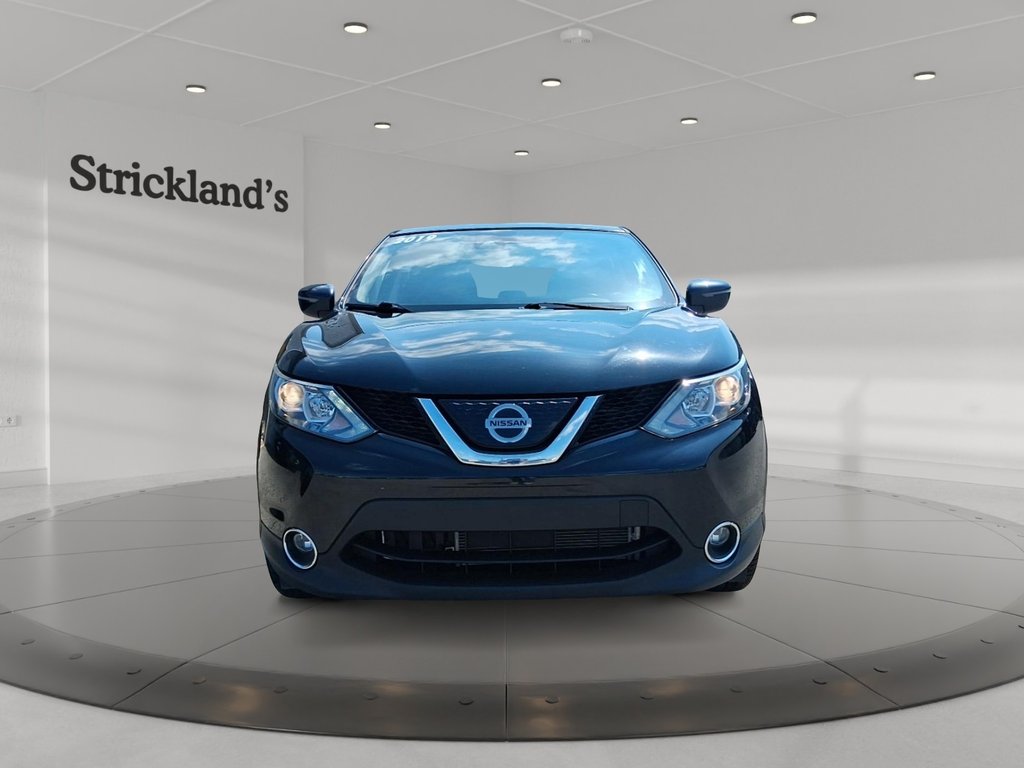 2019 Nissan Qashqai SV AWD CVT in Stratford, Ontario - 2 - w1024h768px