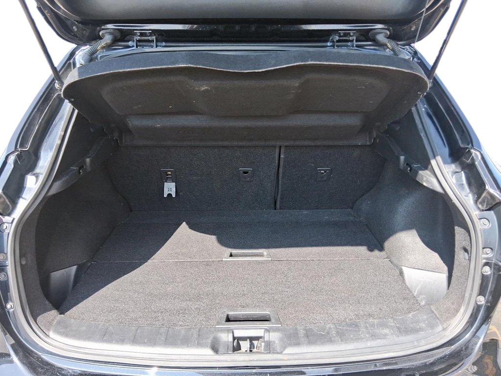 2019 Nissan Qashqai SV AWD CVT in Stratford, Ontario - 6 - w1024h768px