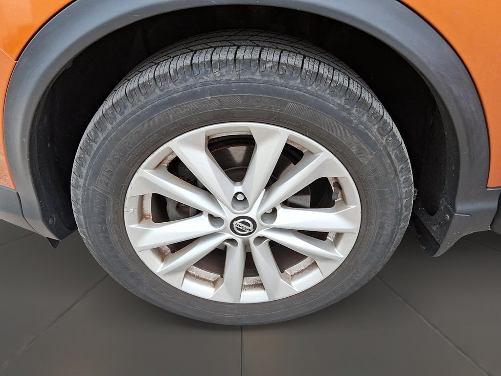 2019 Nissan Qashqai SV AWD CVT in Stratford, Ontario - 7 - w1024h768px