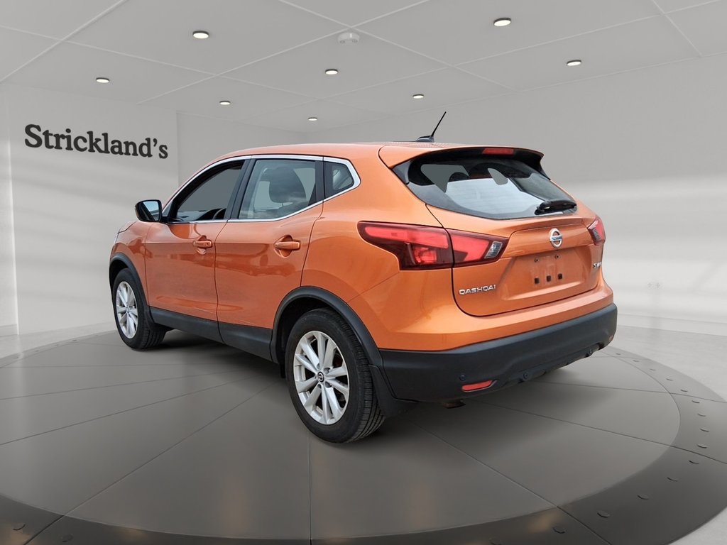 2019 Nissan Qashqai SV AWD CVT in Stratford, Ontario - 4 - w1024h768px