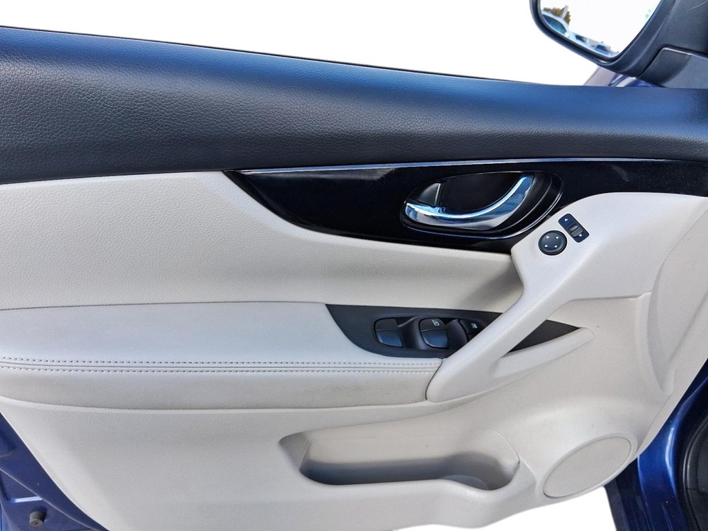 2021 Nissan Qashqai SV FWD CVT in Stratford, Ontario - 11 - w1024h768px