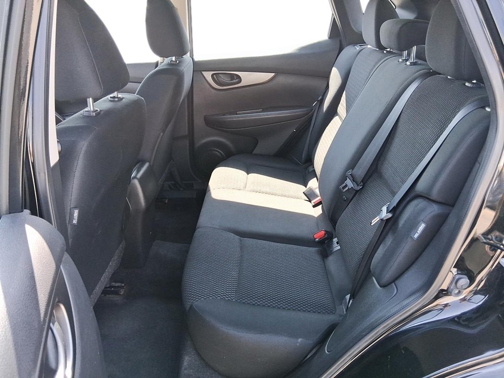 2021 Nissan Qashqai S FWD 6sp in Stratford, Ontario - 10 - w1024h768px