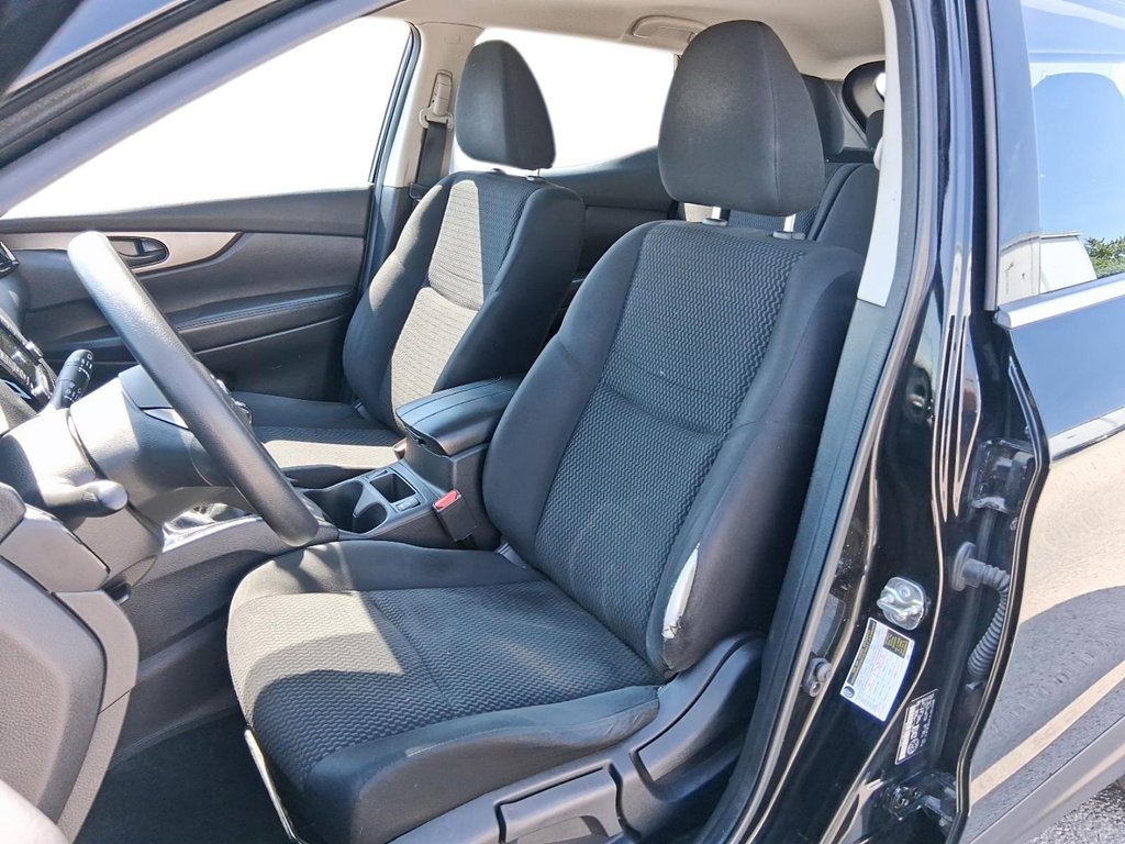 2021 Nissan Qashqai S FWD 6sp in Stratford, Ontario - 9 - w1024h768px