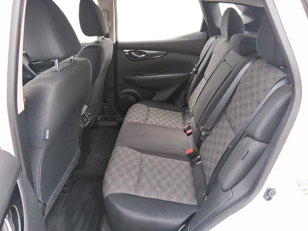 2022 Nissan Qashqai SV FWD CVT in Stratford, Ontario - 9 - w1024h768px