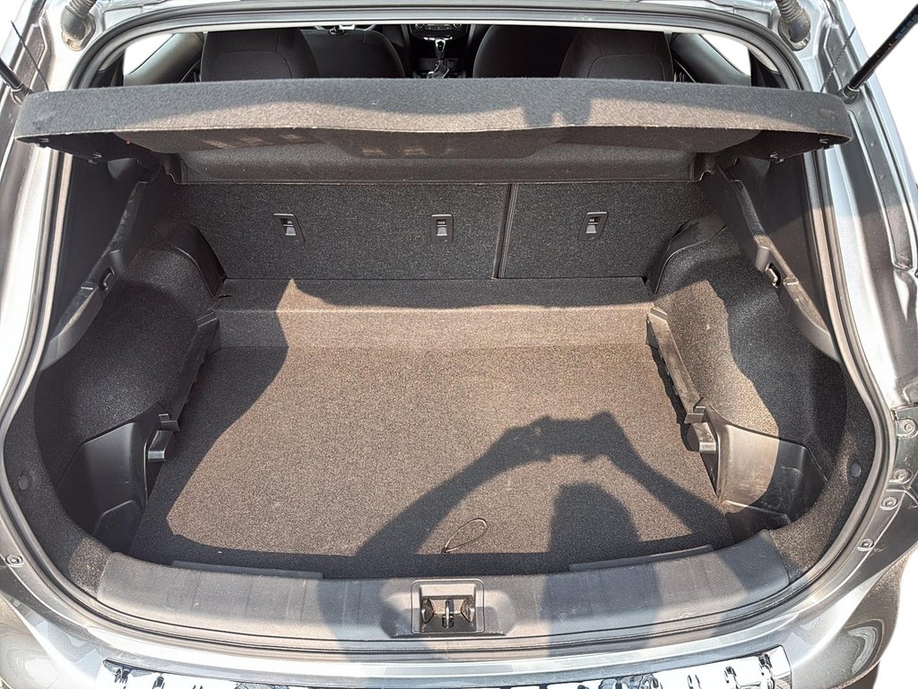 2022 Nissan Qashqai S AWD CVT in Stratford, Ontario - 8 - w1024h768px
