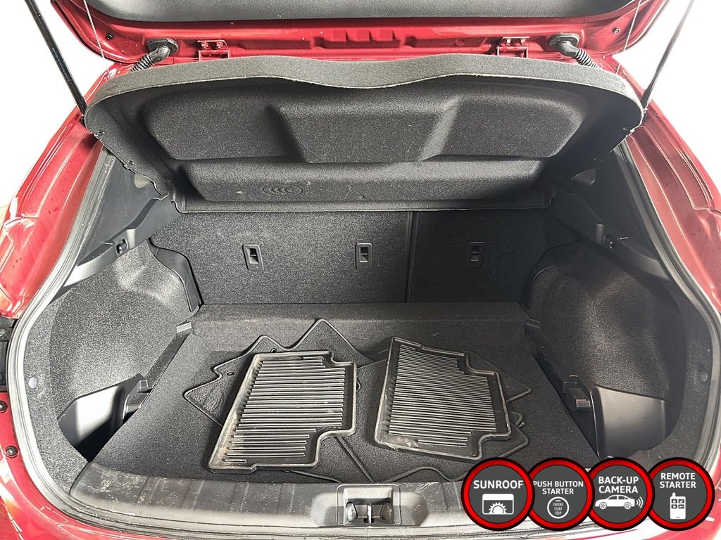 2023 Nissan Qashqai SV AWD CVT in Stratford, Ontario - 6 - w1024h768px
