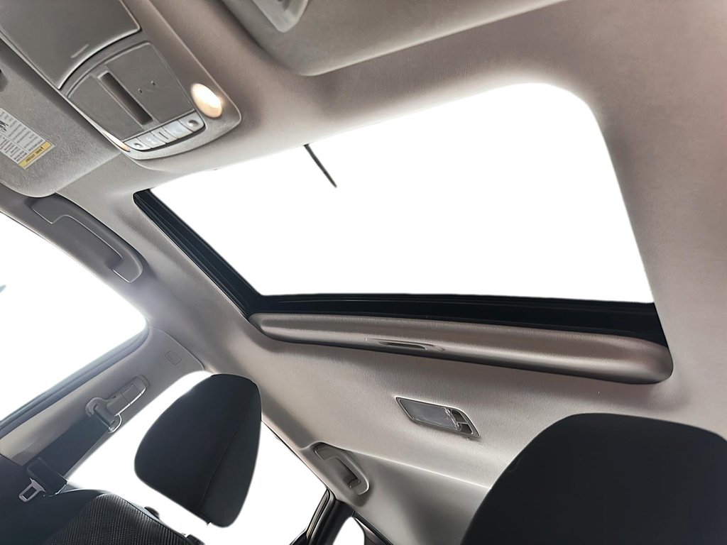 2023 Nissan Qashqai SV AWD CVT in Stratford, Ontario - 16 - w1024h768px