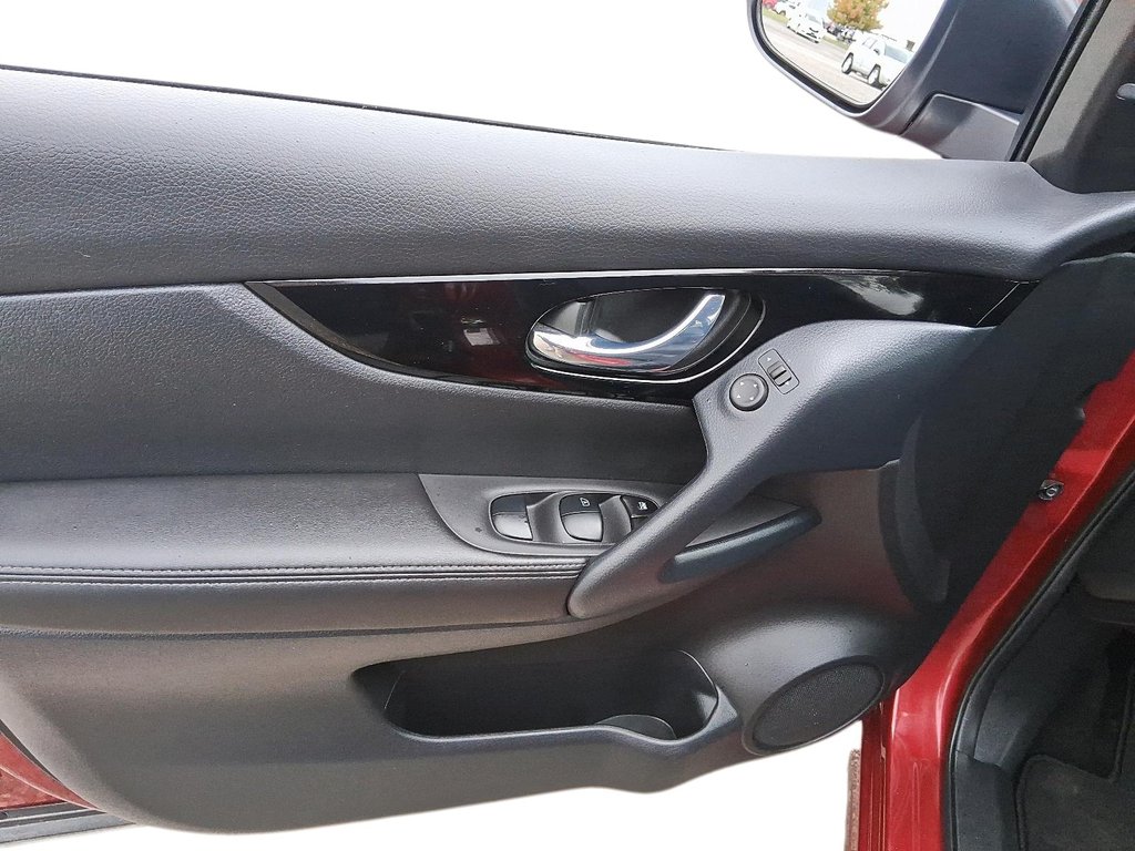 2023 Nissan Qashqai SV AWD CVT in Stratford, Ontario - 12 - w1024h768px