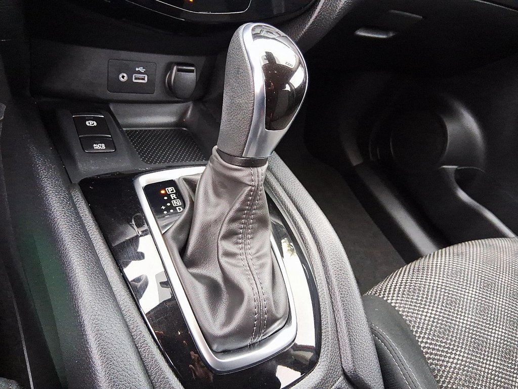 2023 Nissan Qashqai SV AWD CVT in Stratford, Ontario - 16 - w1024h768px