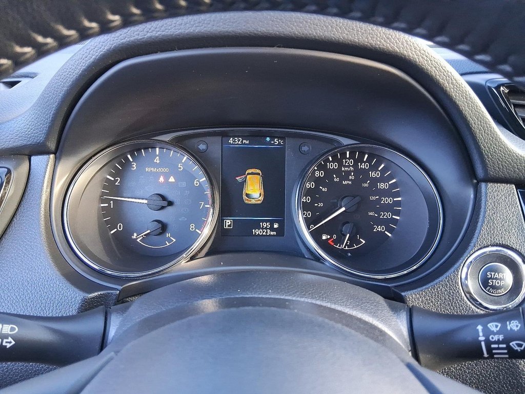 2023 Nissan Qashqai SV AWD CVT in Stratford, Ontario - 15 - w1024h768px