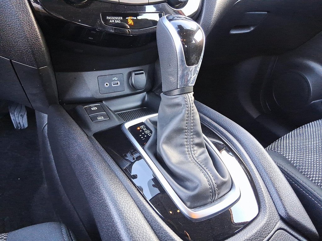 2023 Nissan Qashqai SV AWD CVT in Stratford, Ontario - 17 - w1024h768px