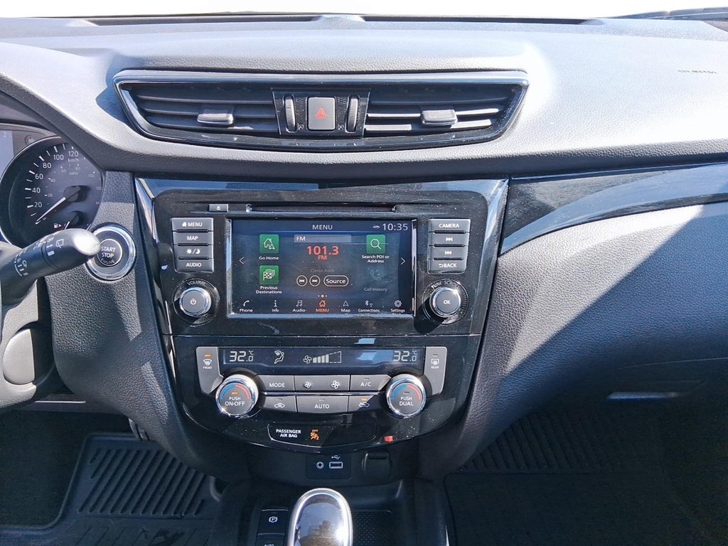 2023 Nissan Qashqai SL AWD CVT in Stratford, Ontario - 16 - w1024h768px