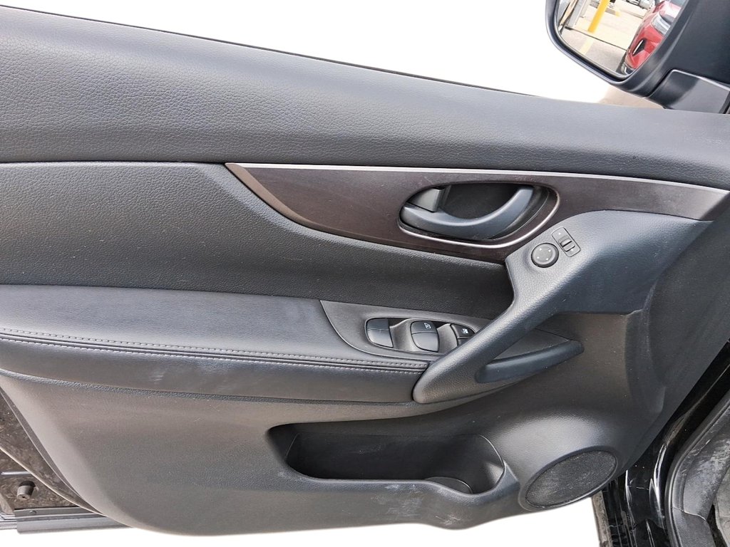 2023 Nissan Qashqai S FWD CVT in Stratford, Ontario - 12 - w1024h768px