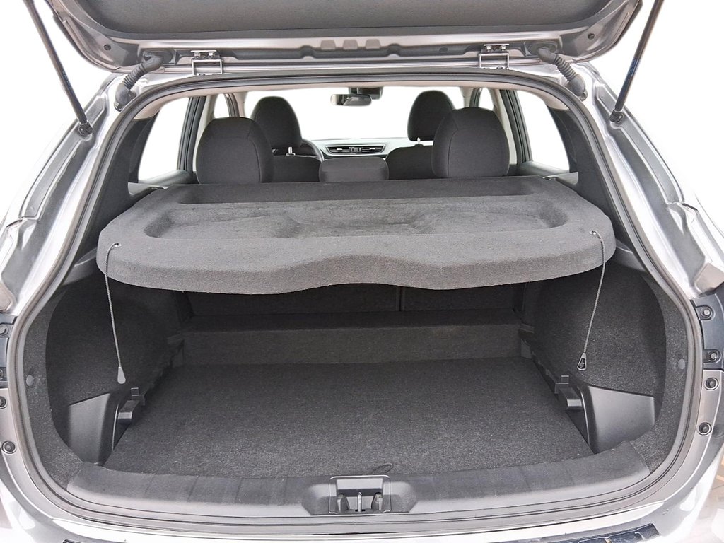 2023 Nissan Qashqai S AWD CVT in Stratford, Ontario - 7 - w1024h768px
