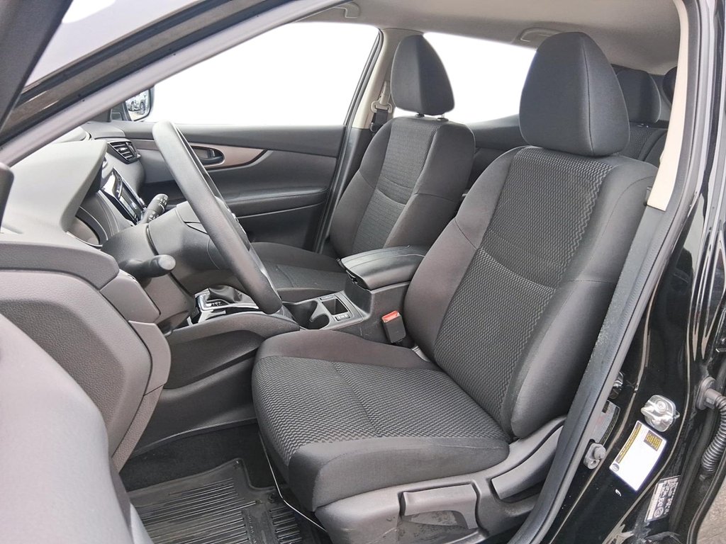 2023 Nissan Qashqai S AWD CVT in Stratford, Ontario - 9 - w1024h768px