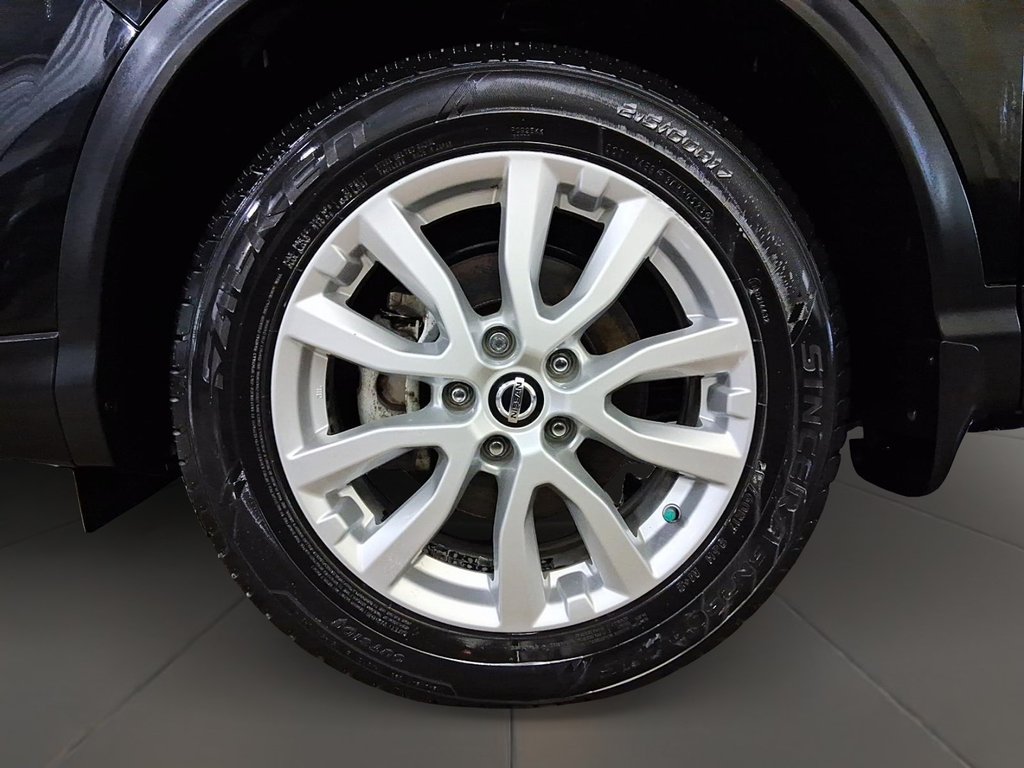 2023 Nissan Qashqai S AWD CVT in Stratford, Ontario - 8 - w1024h768px