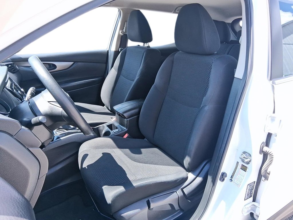 2023 Nissan Qashqai S AWD CVT in Stratford, Ontario - 9 - w1024h768px