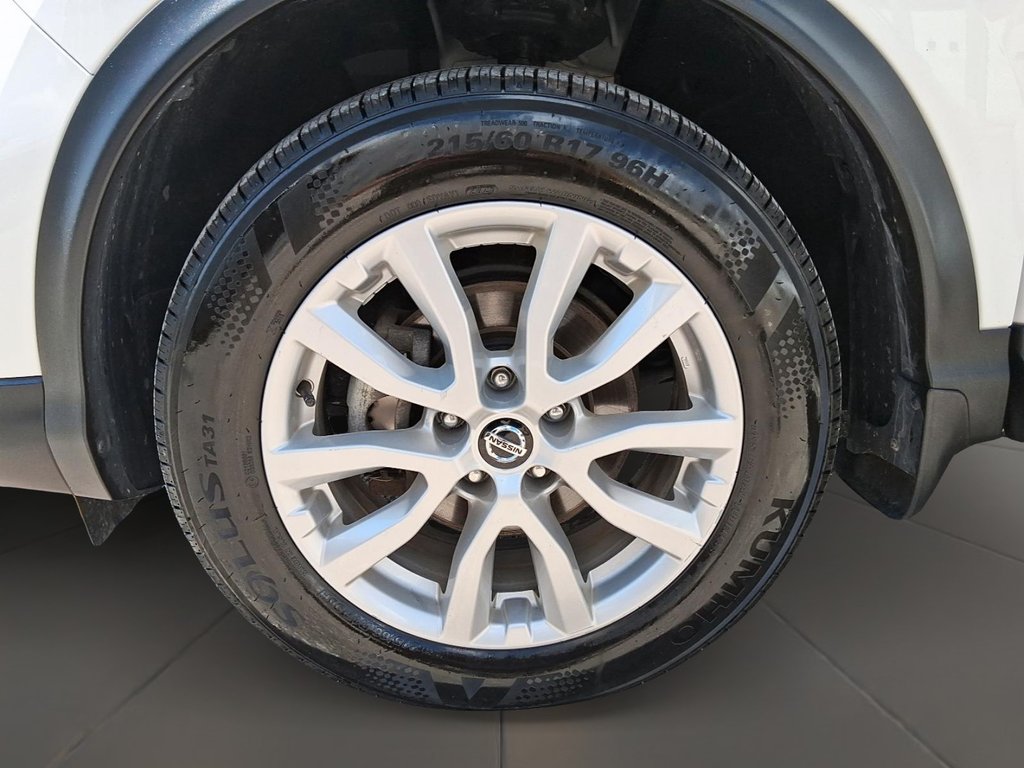 2023 Nissan Qashqai S AWD CVT in Stratford, Ontario - 8 - w1024h768px