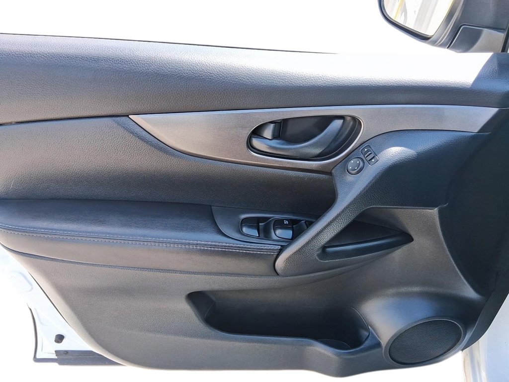 2023 Nissan Qashqai S AWD CVT in Stratford, Ontario - 12 - w1024h768px