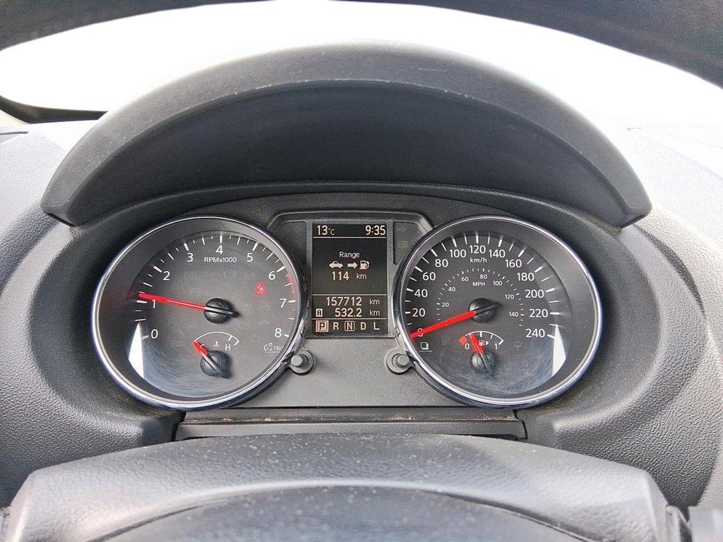 2012 Nissan Rogue S FWD CVT in Stratford, Ontario - 14 - w1024h768px