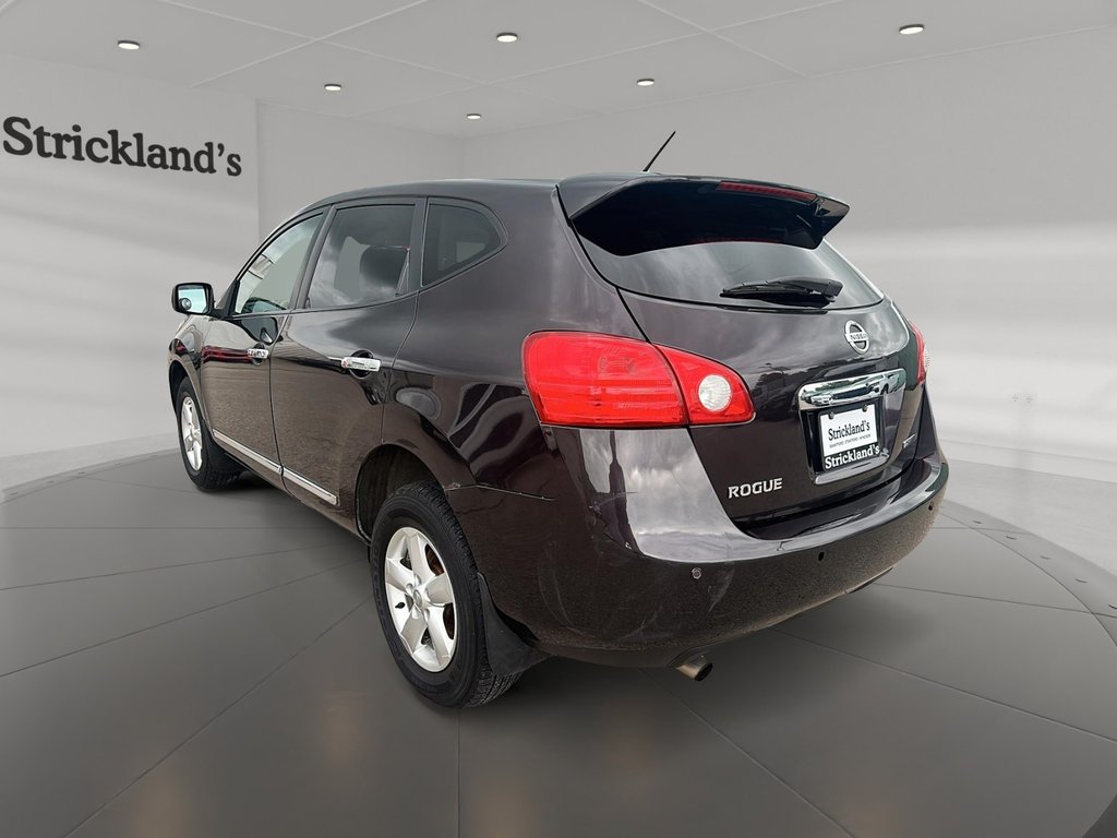 2013 Nissan Rogue S FWD CVT in Stratford, Ontario - 4 - w1024h768px