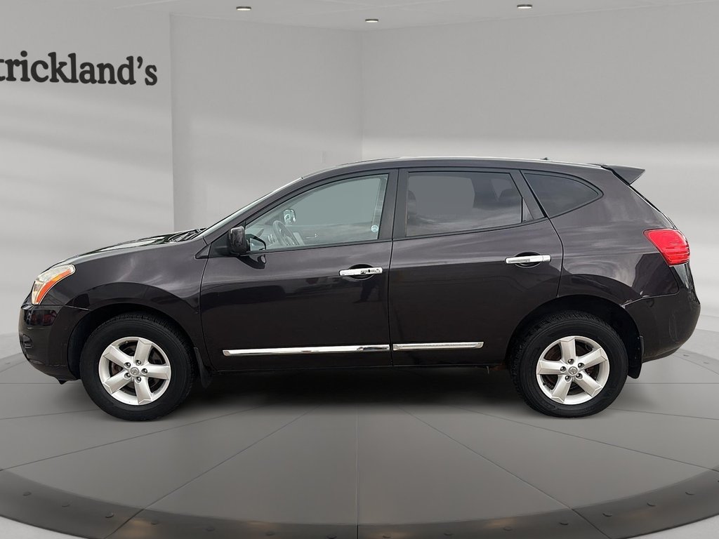 2013 Nissan Rogue S FWD CVT in Stratford, Ontario - 5 - w1024h768px