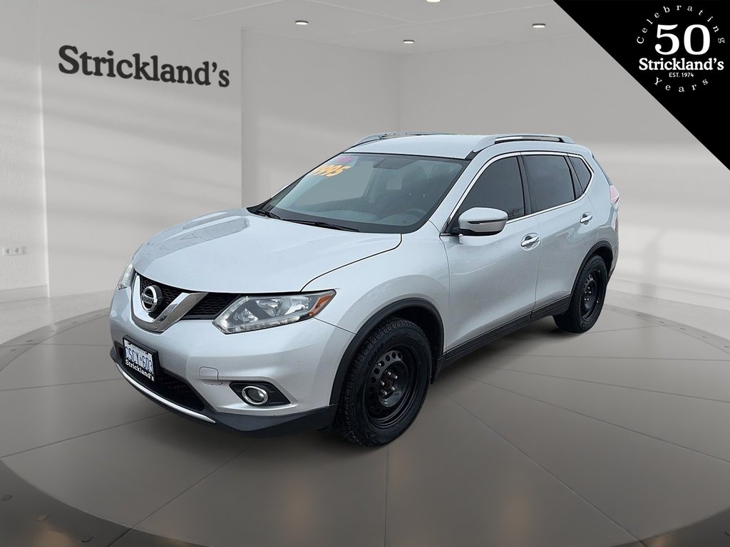 2016 Nissan Rogue SV FWD Special Edition CVT in Stratford, Ontario - 1 - w1024h768px