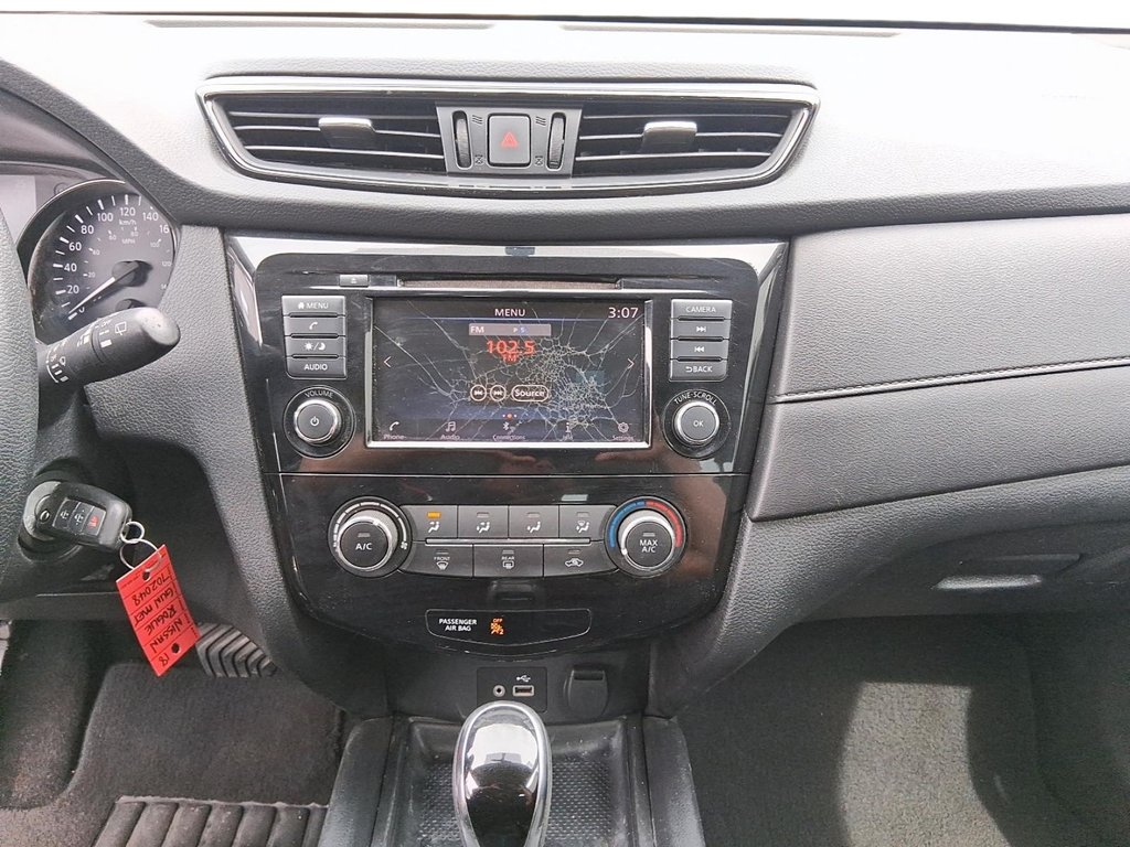 2018 Nissan Rogue S AWD CVT in Stratford, Ontario - 15 - w1024h768px